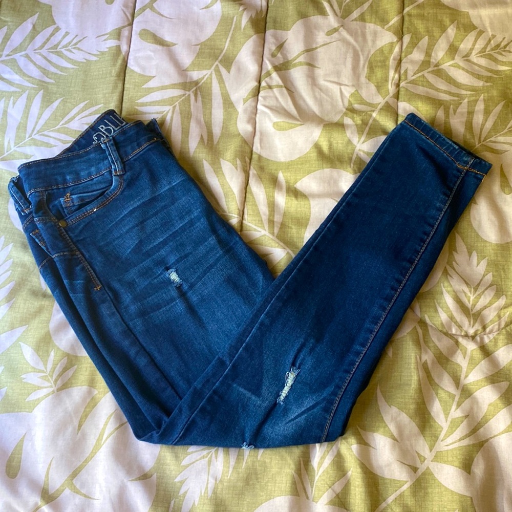 Ripped Skinny Jeans